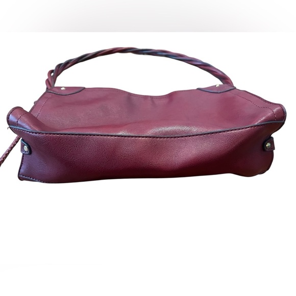 Relic Elegant Red Braided Straps Shoulder Bag - Picture 4 of 6